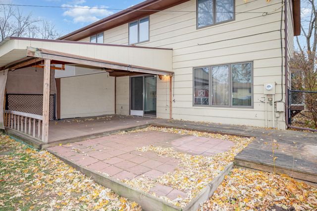 1009 4th Avenue E, Shakopee, MN 55379