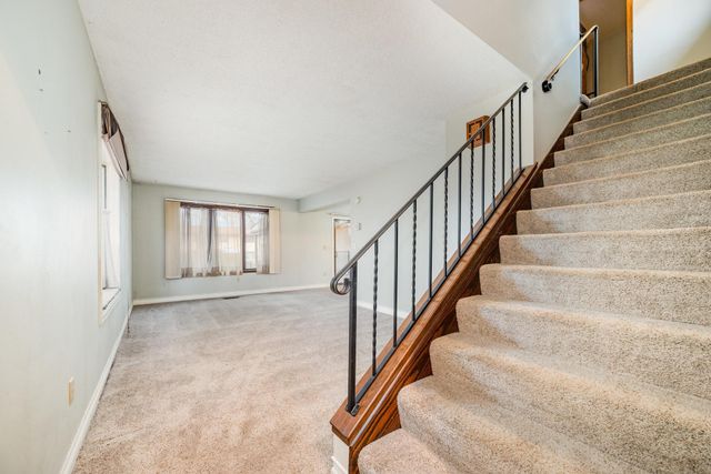 1009 4th Avenue E, Shakopee, MN 55379