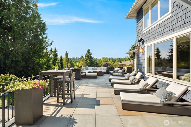 8617 NE 20th Street, Clyde Hill, WA 98004