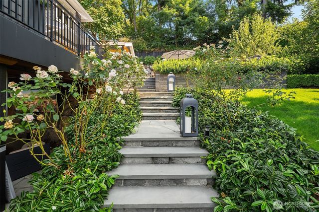 8617 NE 20th Street, Clyde Hill, WA 98004