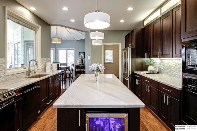 15511 Pierce Circle, Omaha, NE 68144