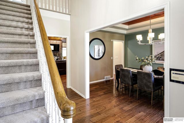 15511 Pierce Circle, Omaha, NE 68144