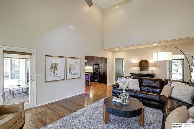 15511 Pierce Circle, Omaha, NE 68144