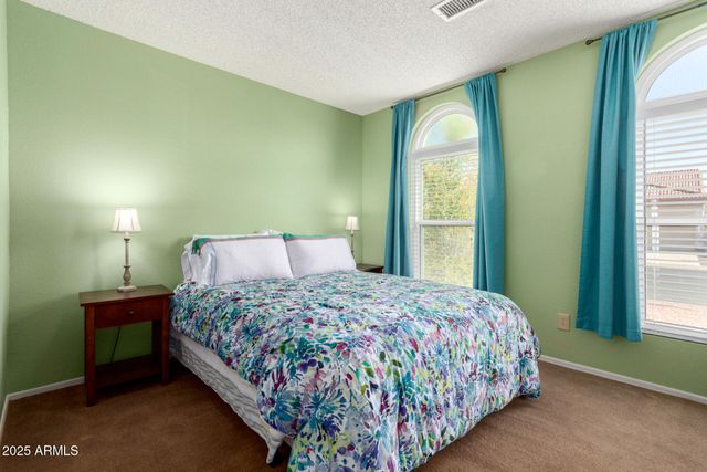 1792 E PALM BEACH Drive, Chandler, AZ 85249