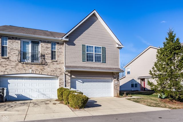 6220 Bishops Pond Lane, Indianapolis, IN 46268
