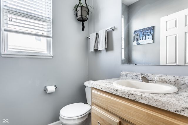 6220 Bishops Pond Lane, Indianapolis, IN 46268