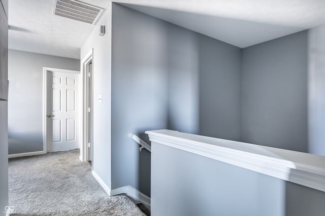 6220 Bishops Pond Lane, Indianapolis, IN 46268