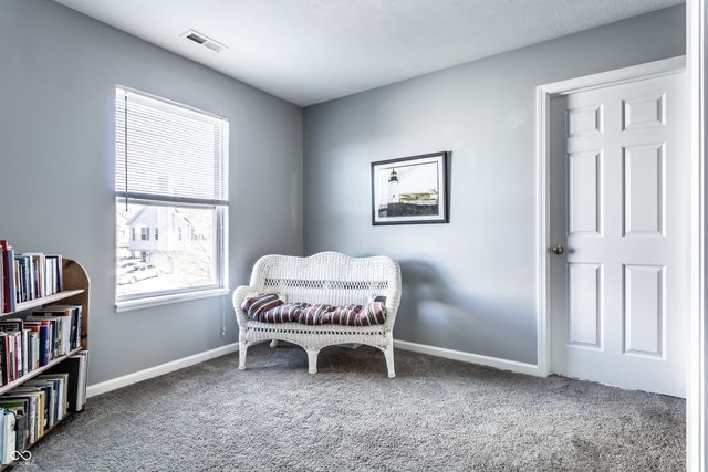 6220 Bishops Pond Lane, Indianapolis, IN 46268