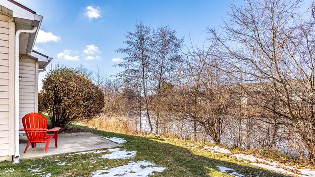 6220 Bishops Pond Lane, Indianapolis, IN 46268