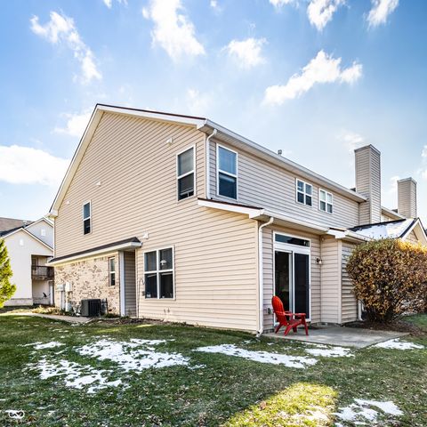 6220 Bishops Pond Lane, Indianapolis, IN 46268
