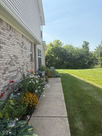 6220 Bishops Pond Lane, Indianapolis, IN 46268