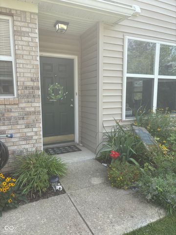 6220 Bishops Pond Lane, Indianapolis, IN 46268