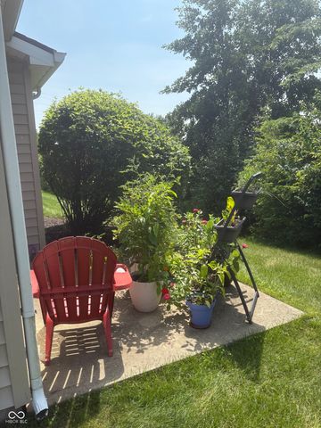 6220 Bishops Pond Lane, Indianapolis, IN 46268