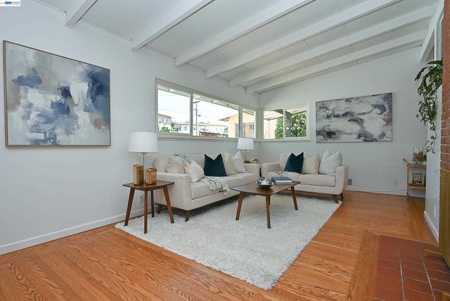 5239 Katrina Ct, Castro Valley, CA 94546