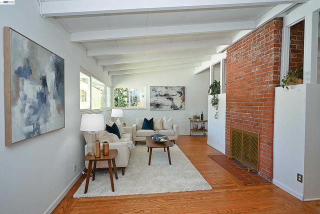 5239 Katrina Ct, Castro Valley, CA 94546