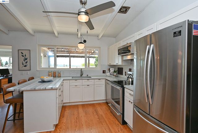 5239 Katrina Ct, Castro Valley, CA 94546