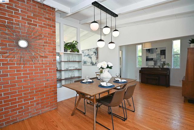5239 Katrina Ct, Castro Valley, CA 94546