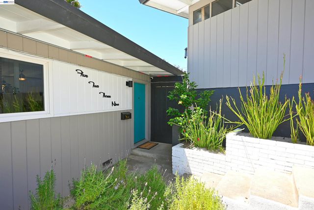 5239 Katrina Ct, Castro Valley, CA 94546