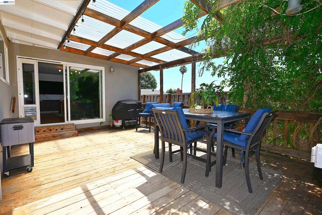 5239 Katrina Ct, Castro Valley, CA 94546