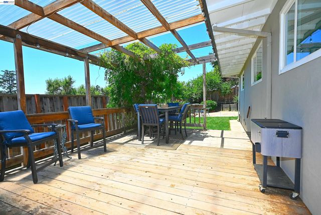 5239 Katrina Ct, Castro Valley, CA 94546