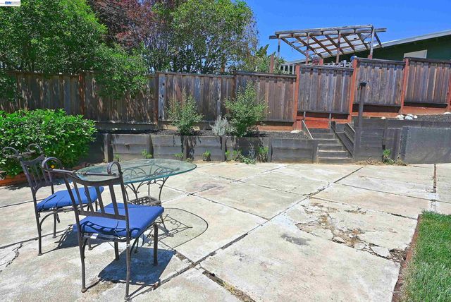 5239 Katrina Ct, Castro Valley, CA 94546