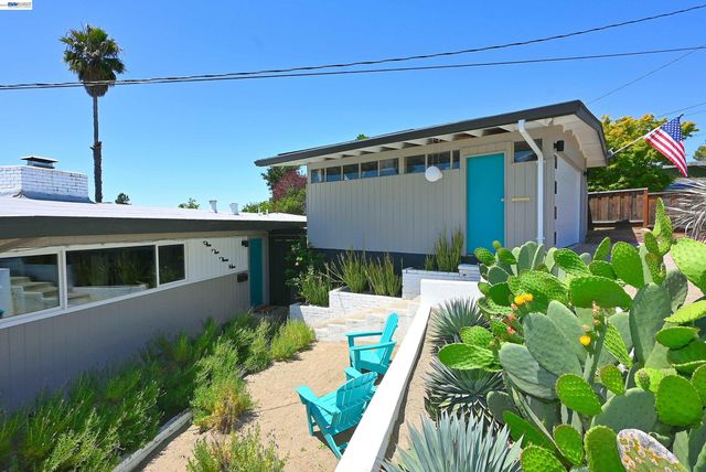 5239 Katrina Ct, Castro Valley, CA 94546