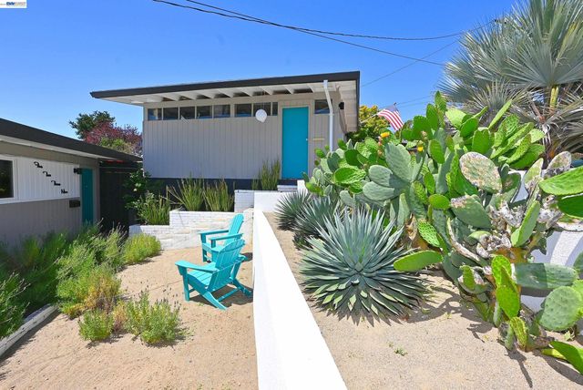 5239 Katrina Ct, Castro Valley, CA 94546