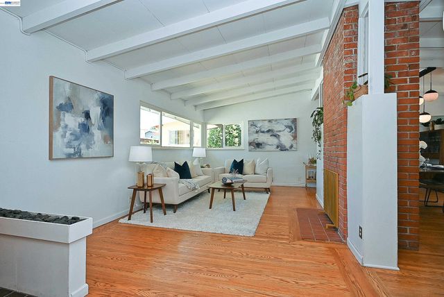 5239 Katrina Ct, Castro Valley, CA 94546