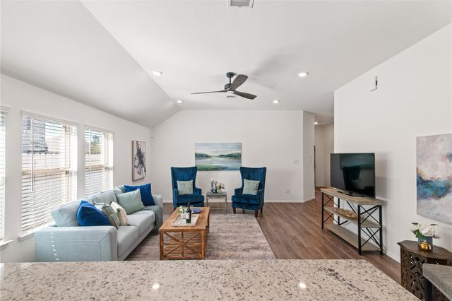 705 Autumn Lake Lane, Magnolia, TX 77354