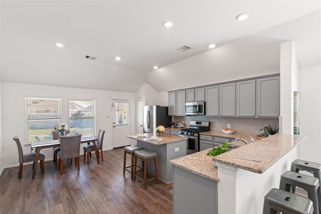 705 Autumn Lake Lane, Magnolia, TX 77354