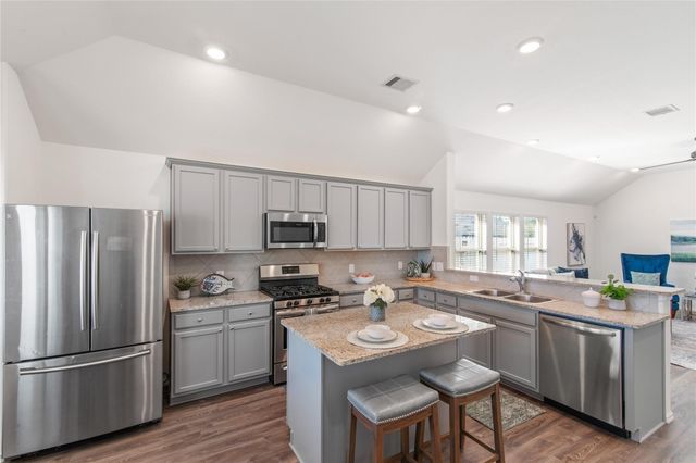 705 Autumn Lake Lane, Magnolia, TX 77354