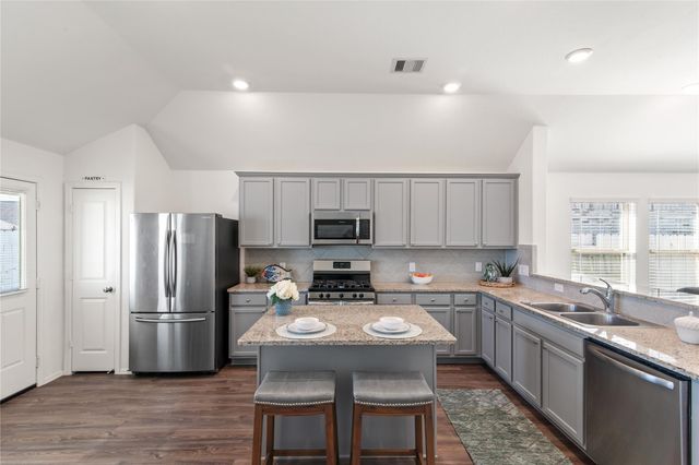 705 Autumn Lake Lane, Magnolia, TX 77354