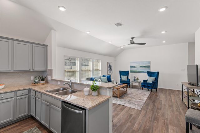 705 Autumn Lake Lane, Magnolia, TX 77354