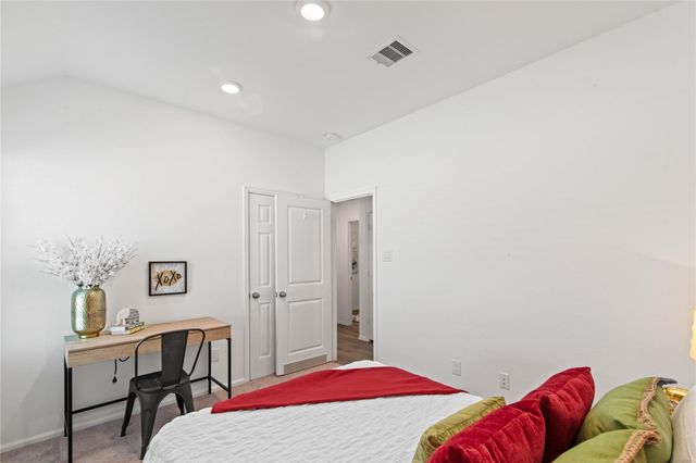 705 Autumn Lake Lane, Magnolia, TX 77354