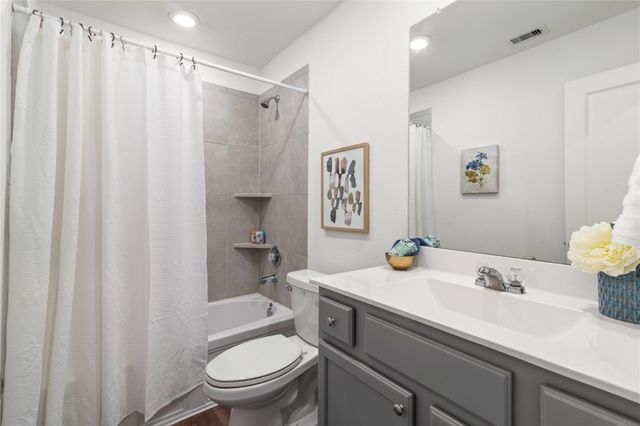 705 Autumn Lake Lane, Magnolia, TX 77354