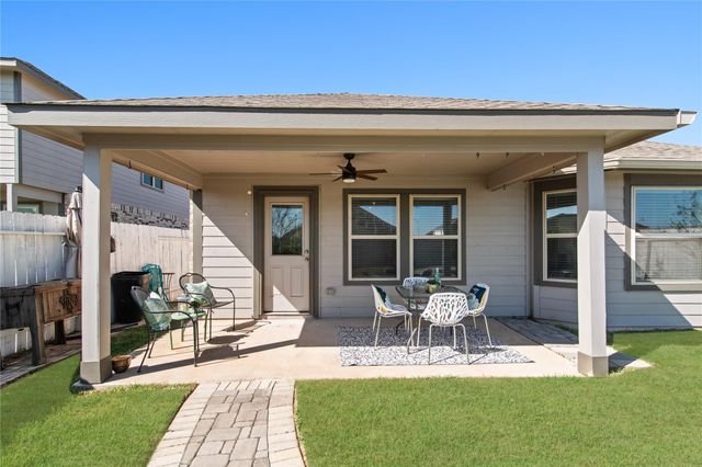 705 Autumn Lake Lane, Magnolia, TX 77354