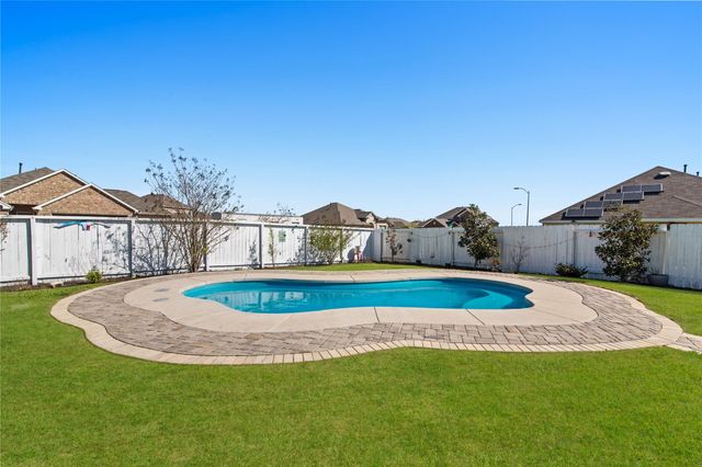 705 Autumn Lake Lane, Magnolia, TX 77354