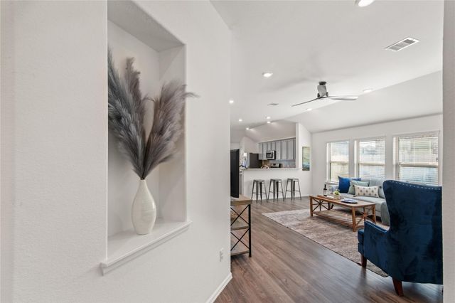 705 Autumn Lake Lane, Magnolia, TX 77354