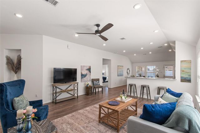 705 Autumn Lake Lane, Magnolia, TX 77354