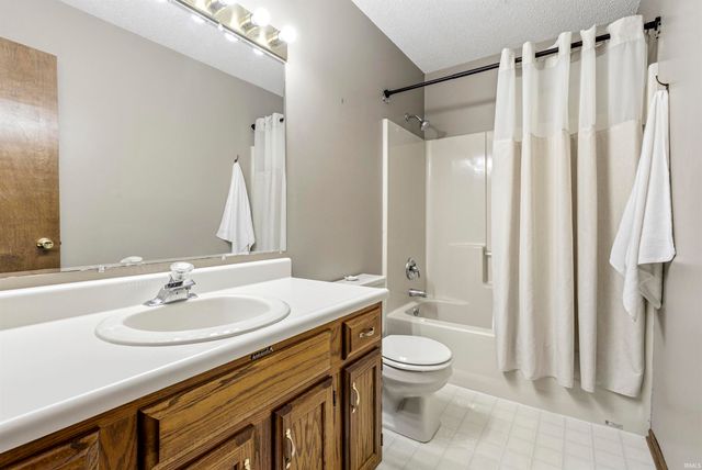 6423 Verandah Lane, Fort Wayne, IN 46835