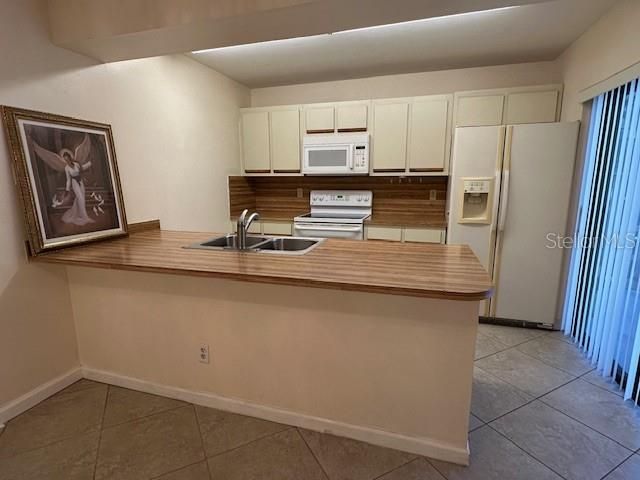 921 ROYAL OAK BOULEVARD, Leesburg, FL 34748