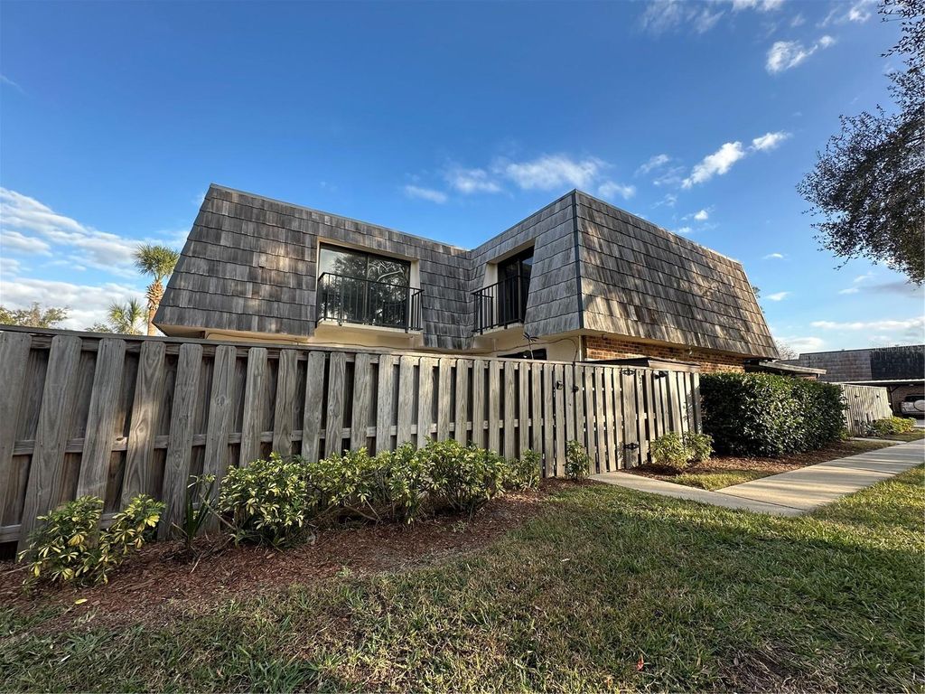 921 ROYAL OAK BOULEVARD, Leesburg, FL 34748