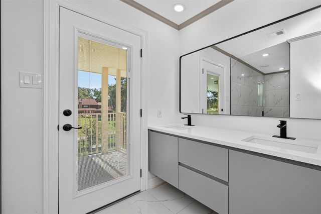 559 Hampton Road, Conroe, TX 77302