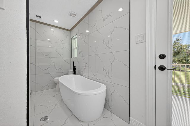 559 Hampton Road, Conroe, TX 77302