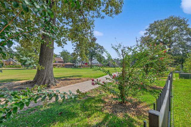 559 Hampton Road, Conroe, TX 77302