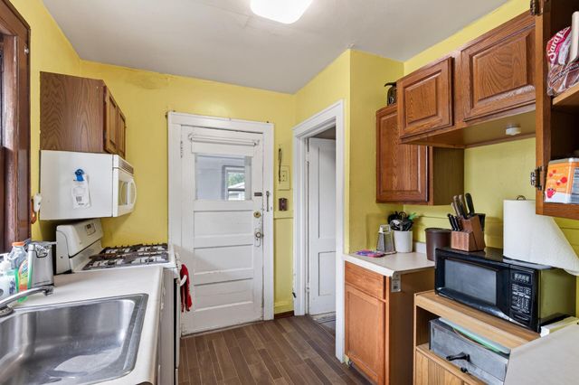 1461 7th Street W, Saint Paul, MN 55102