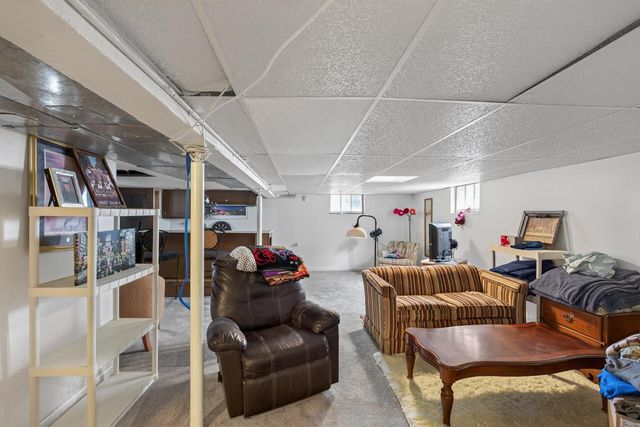 1461 7th Street W, Saint Paul, MN 55102