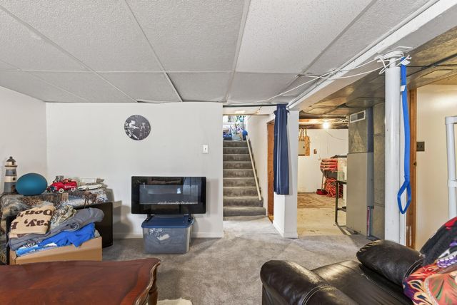 1461 7th Street W, Saint Paul, MN 55102