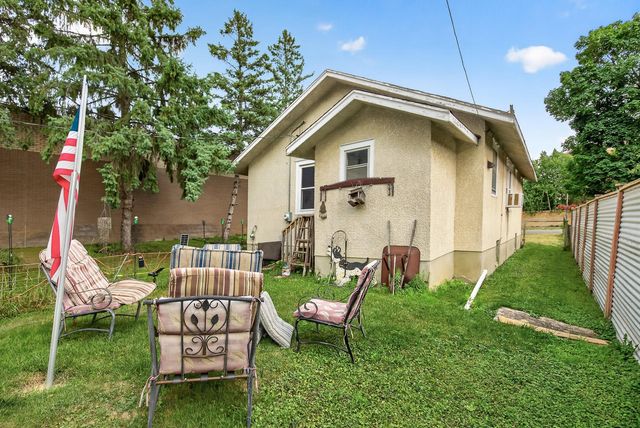 1461 7th Street W, Saint Paul, MN 55102