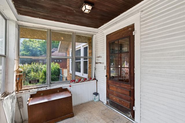 1461 7th Street W, Saint Paul, MN 55102